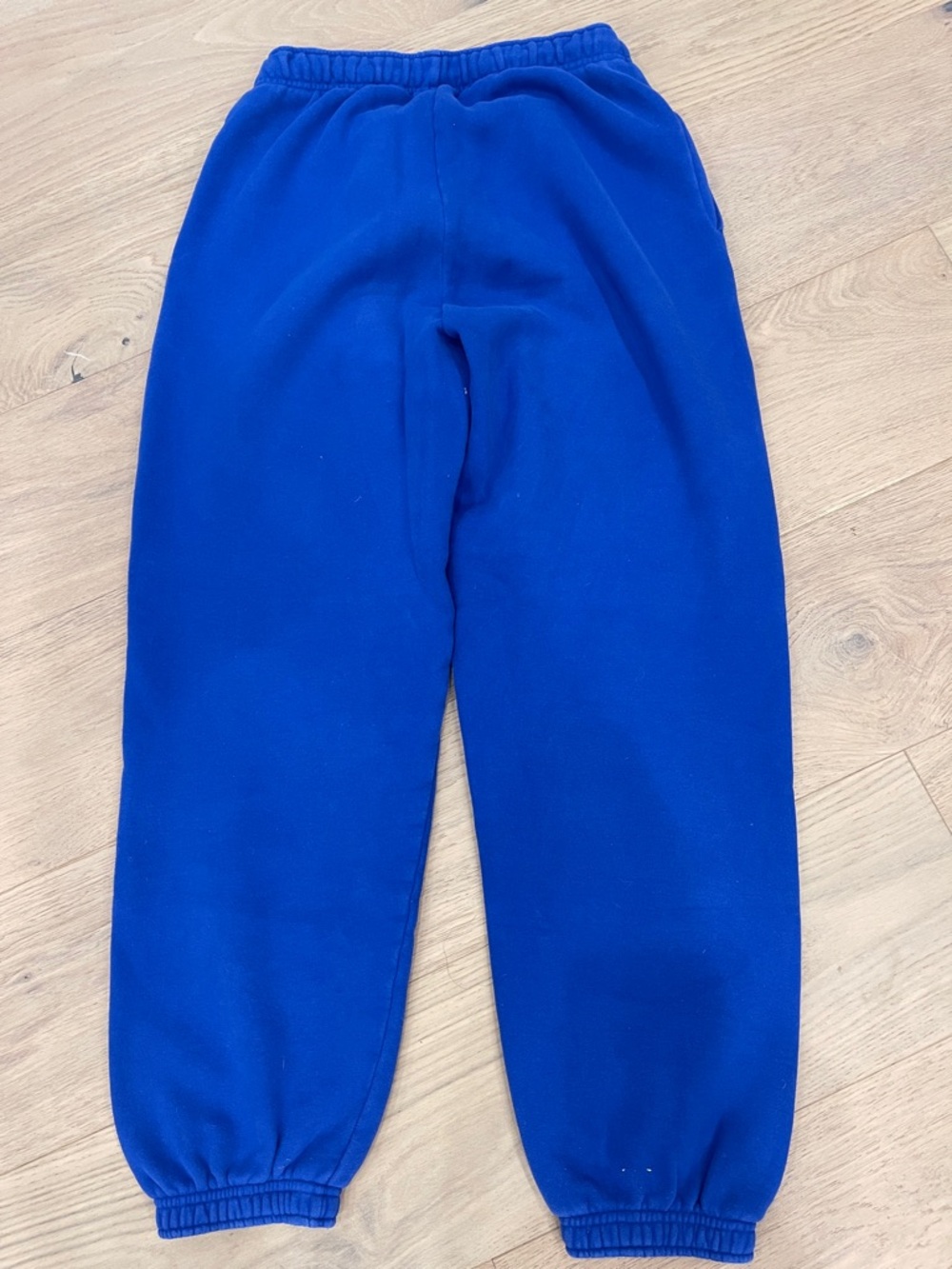 Aritzia TNA SWEATFLEECE Mega Fit Sweatpants Joggers - Picture 3 of 4